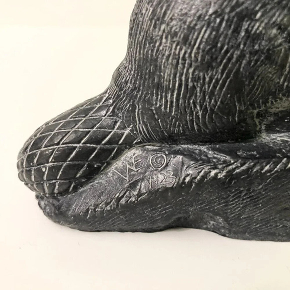 Vintage Wolf Original Hand Carved Beaver Soap Stone Sculpture Canada 3 Inch Tall - Picture 3 of 16